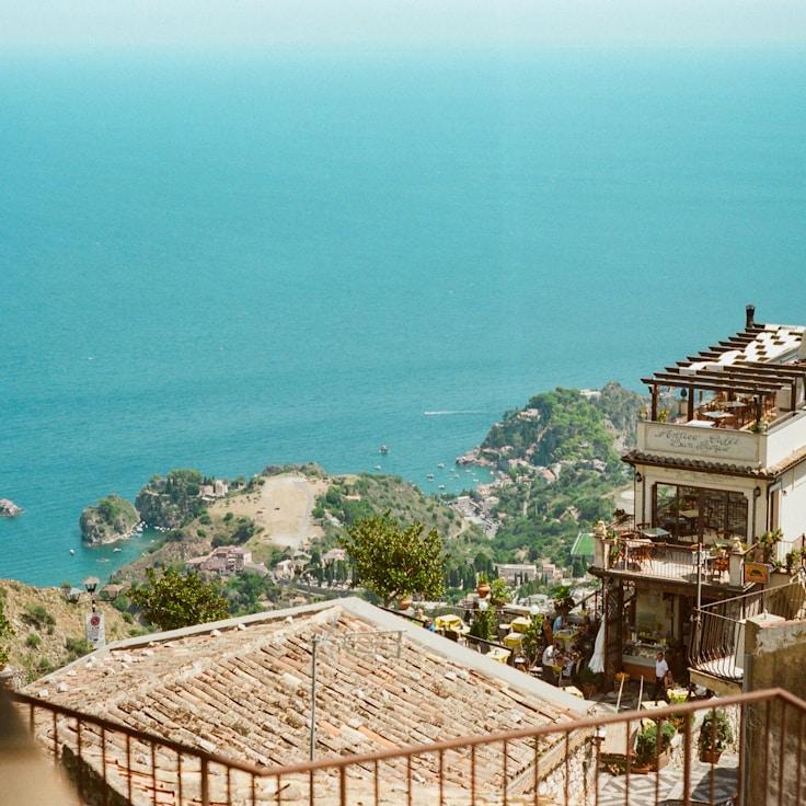 Family terraces and cafés for calm evenings in Springfield